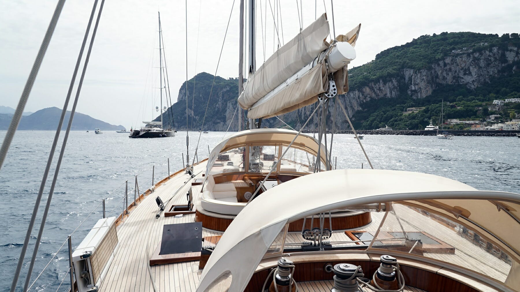 Quarta Santa Maria Sangermani deck and cockpit