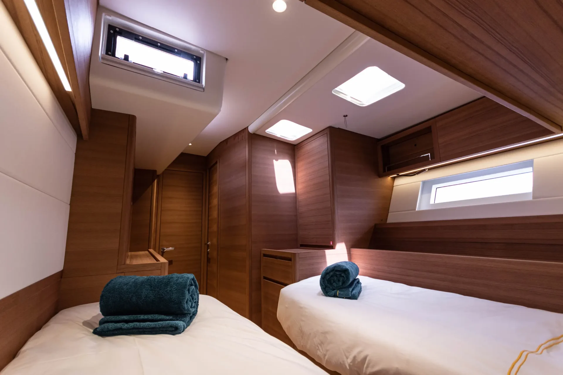 Grand Soleil 72 - Bianca - twin bed cabin