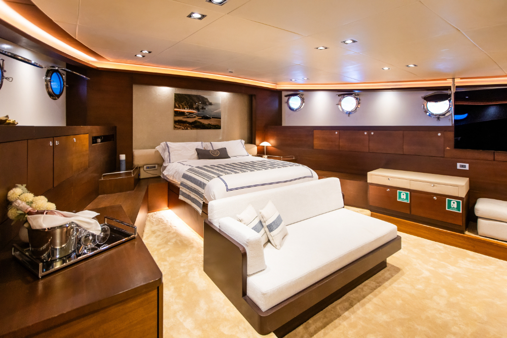 Double Eagle - Master cabin