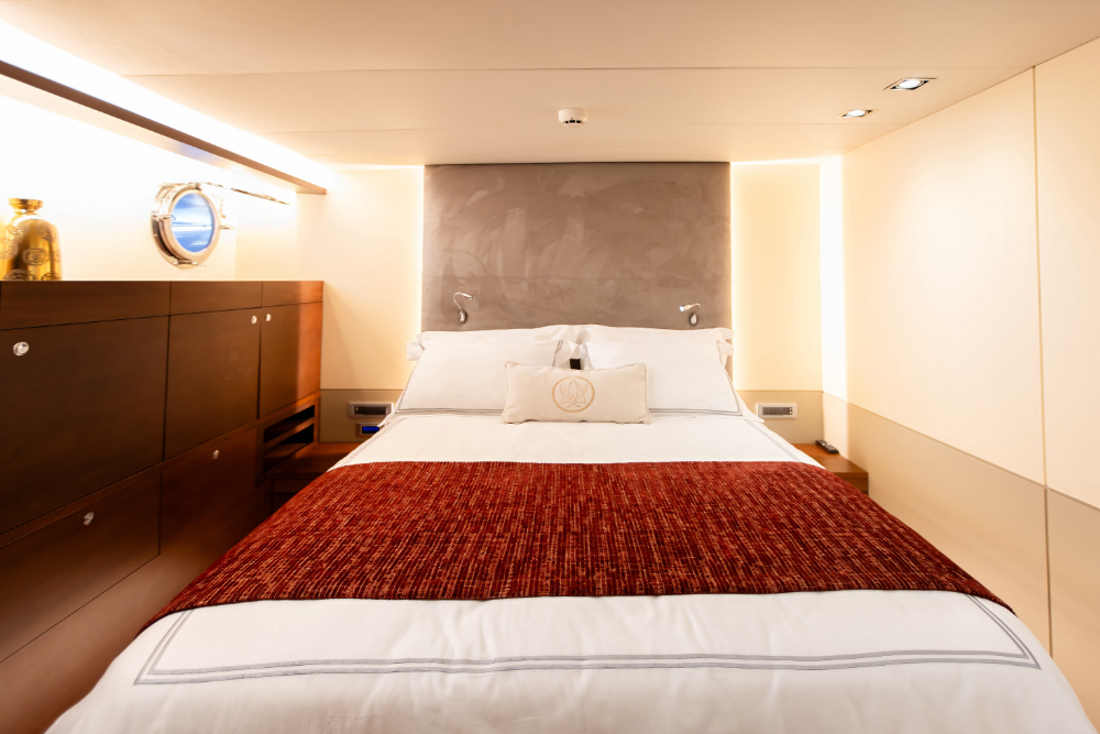 Double Eagle - double guest cabin