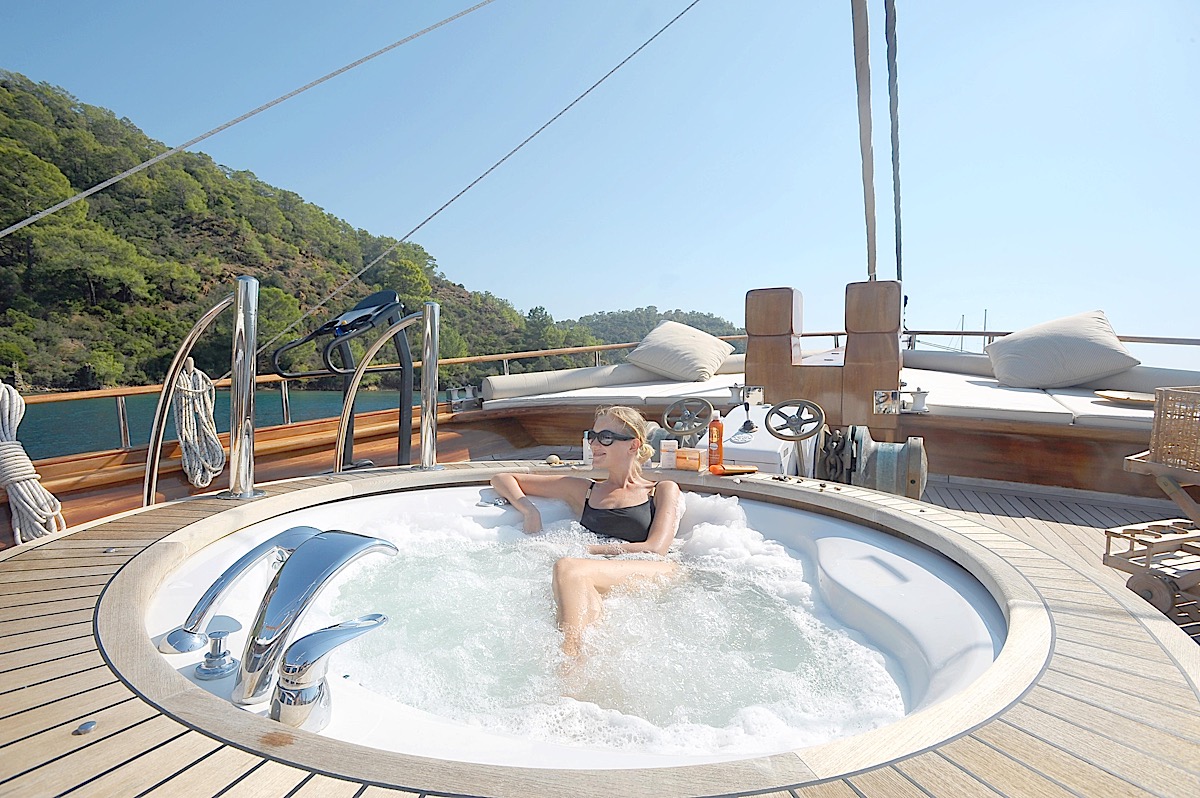 MARE NOSTRUM - JACUZZI