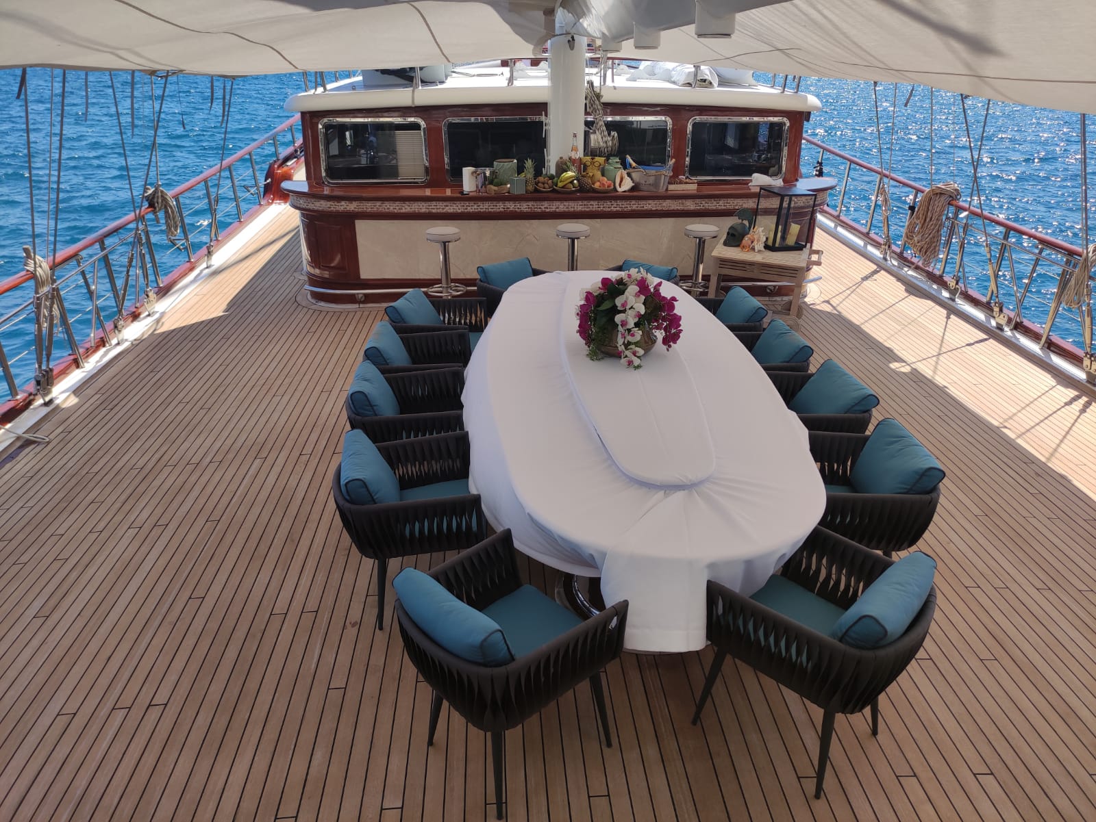 MARE NOSTRUM - dining table