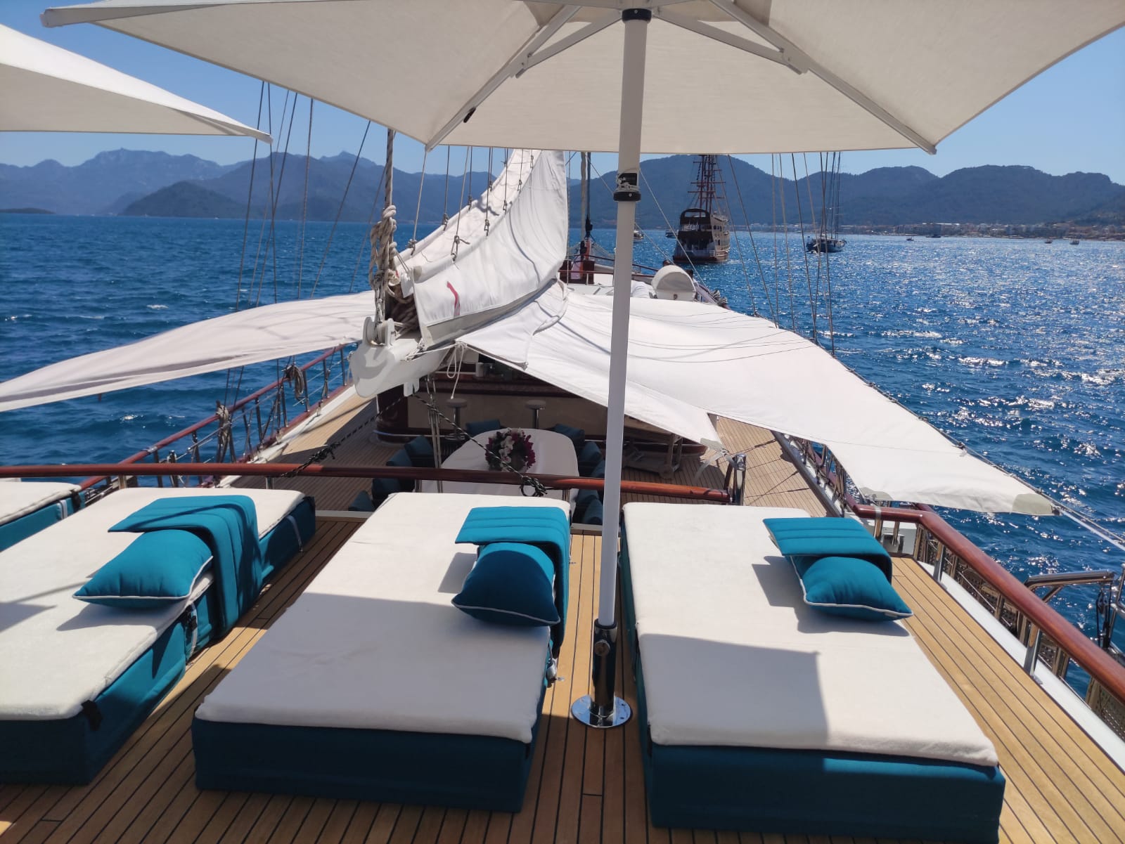 MARE NOSTRUM - flybridge with sun shades